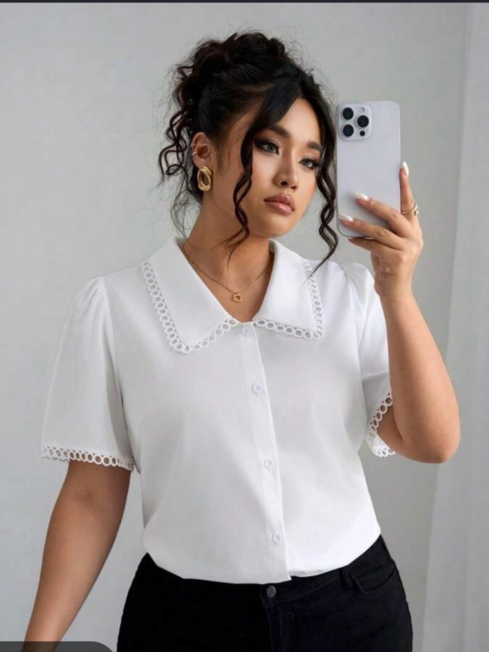 Vintage Kathie Lee Collection White Embroidered Pearl-Trim Blouse